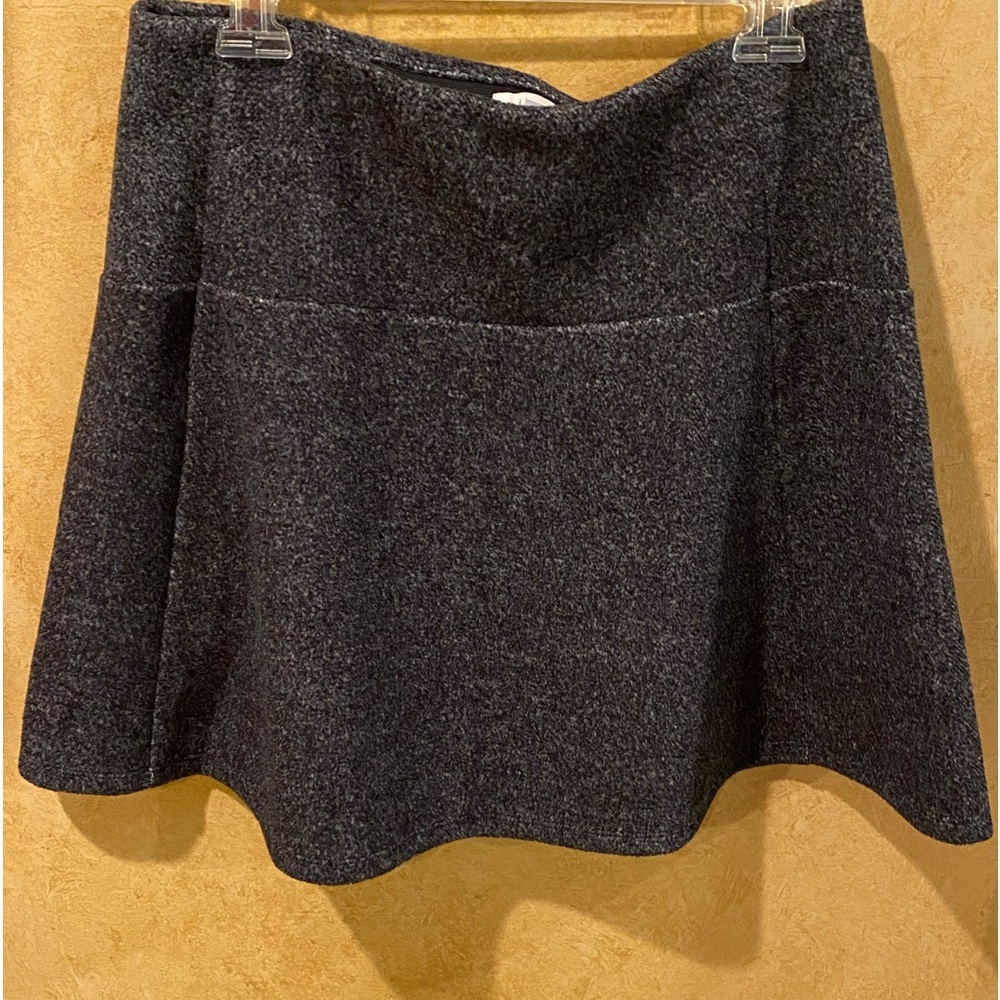 Women’s Loft Fleece Elastic Waist Flounce Skirt. Dark Grey. Size M. Lightly Used